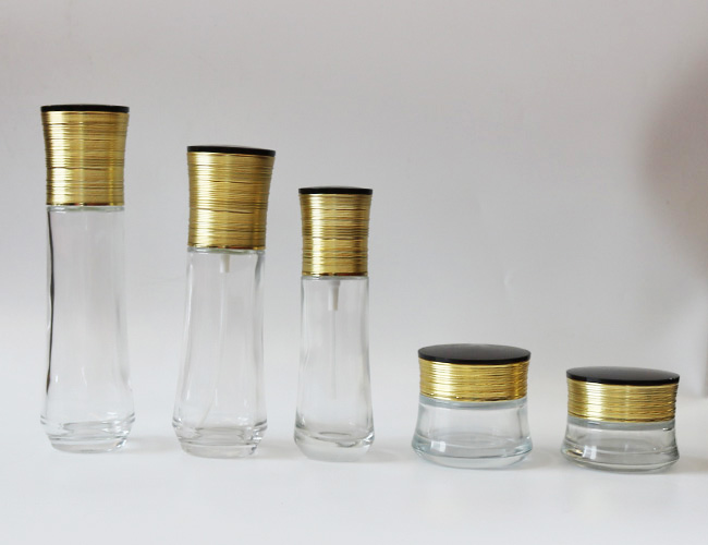 護(hù)膚品套裝瓶2